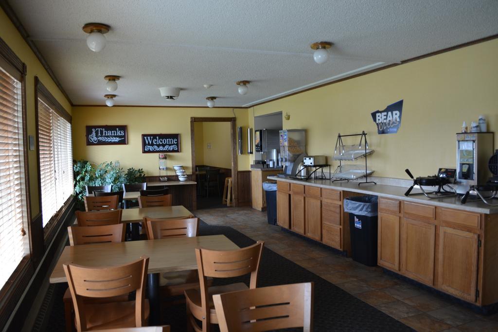 Travelodge By Wyndham Grand Forks Zewnętrze zdjęcie