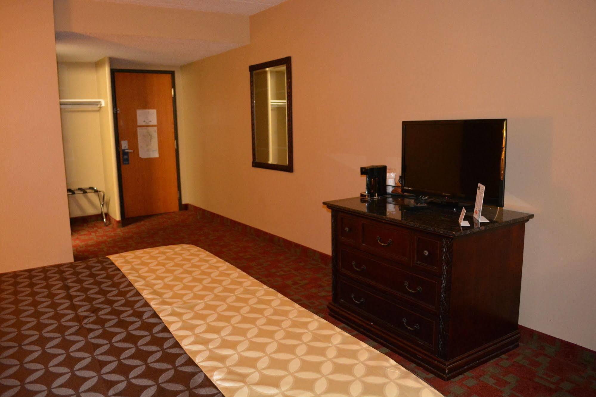 Travelodge By Wyndham Grand Forks Zewnętrze zdjęcie
