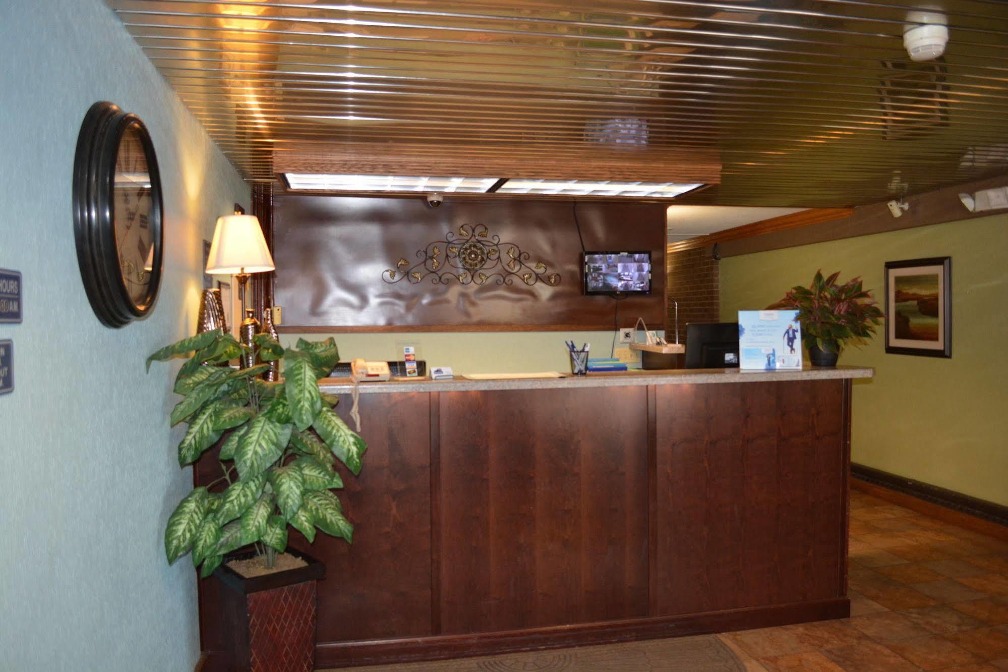 Travelodge By Wyndham Grand Forks Zewnętrze zdjęcie