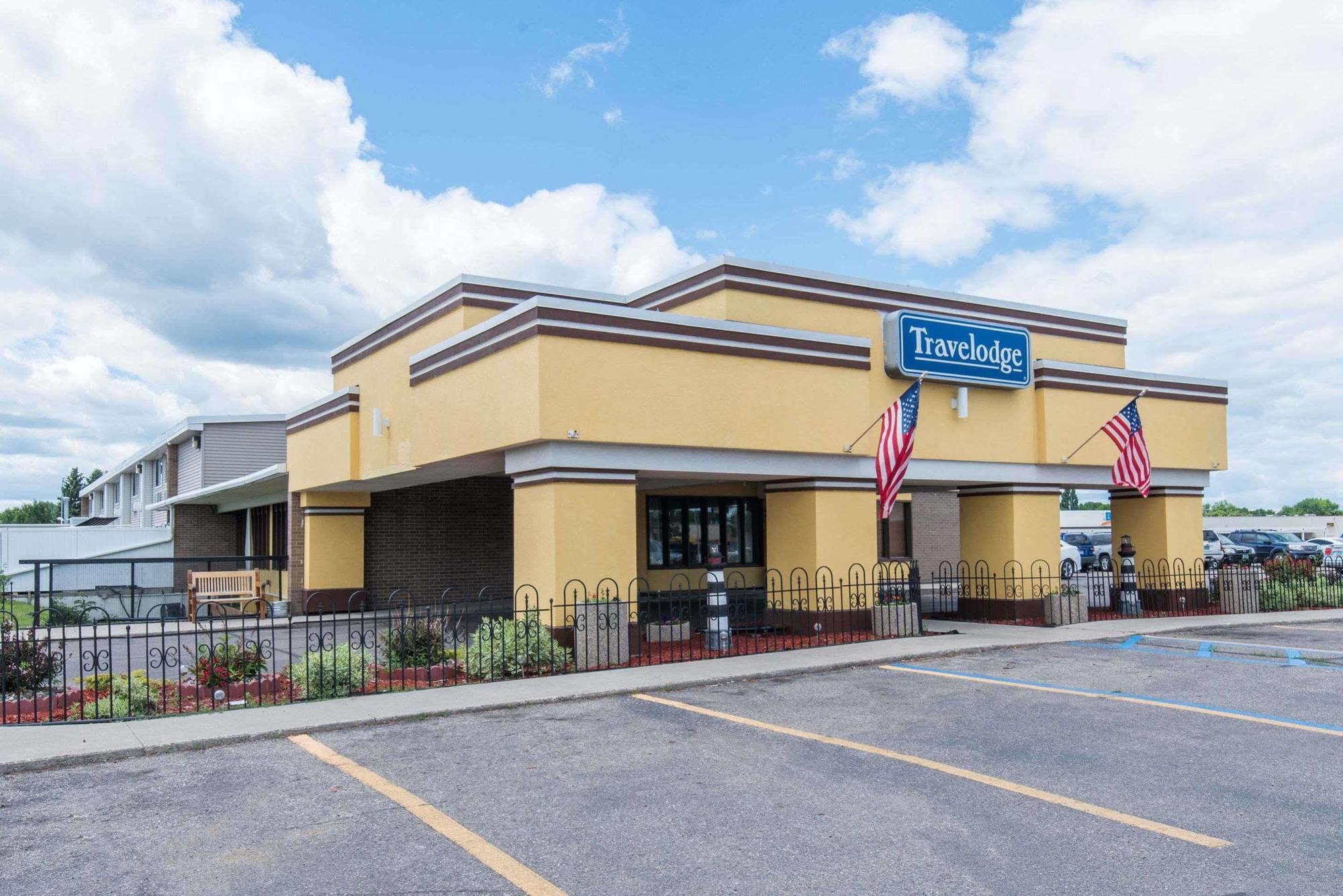 Travelodge By Wyndham Grand Forks Zewnętrze zdjęcie
